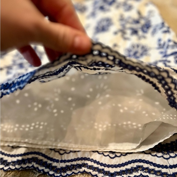 LOFT Floral Navy Embroidered Shift Skirt, Size 2 - Picture 7 of 12